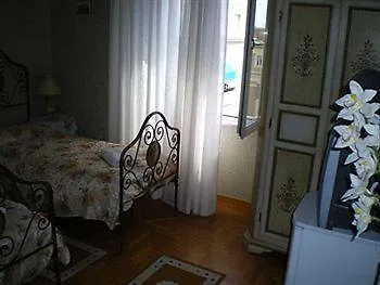 Rome Nice Room Bed & Breakfast